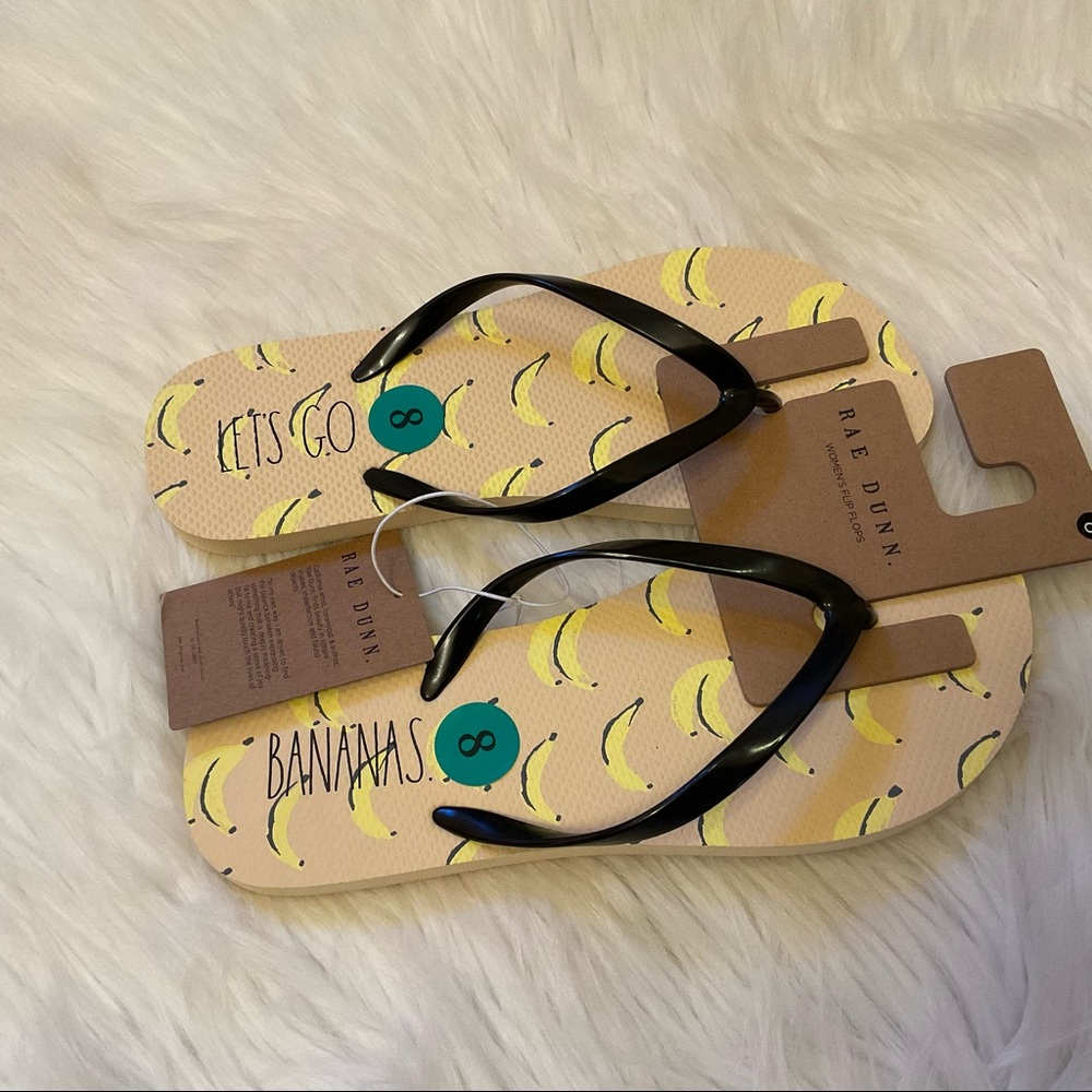Rae Dunn Let’s Go Bananas Flip Flops - NWT - Size 8 - Picture 6 of 12